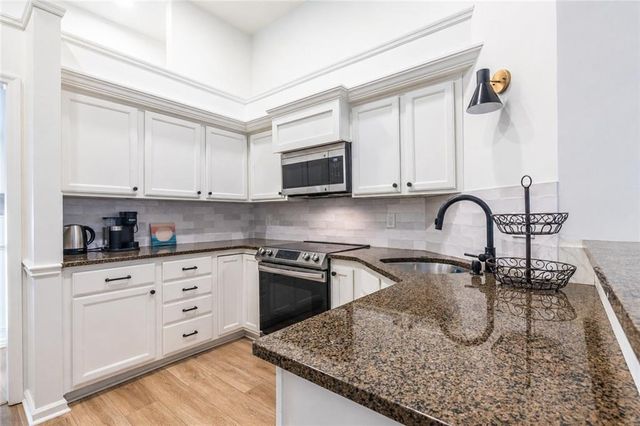 105 River Terrace Point, Roswell, GA 30076