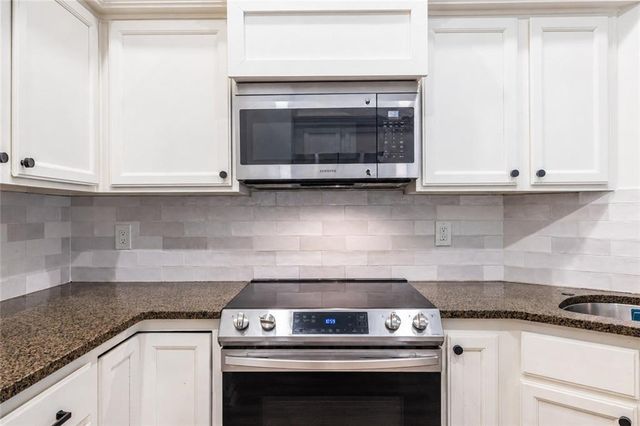 105 River Terrace Point, Roswell, GA 30076