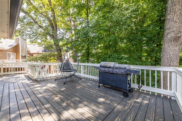 105 River Terrace Point, Roswell, GA 30076