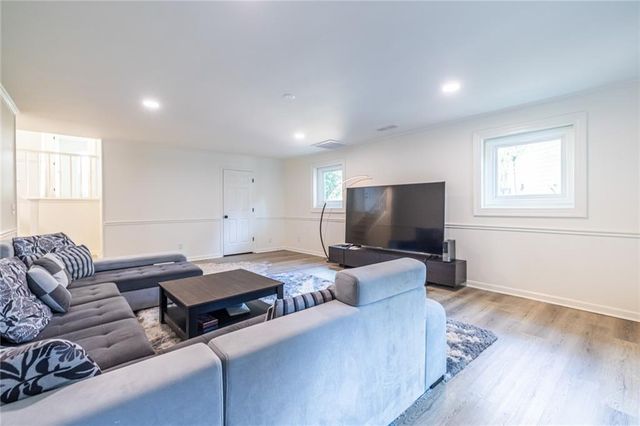 105 River Terrace Point, Roswell, GA 30076