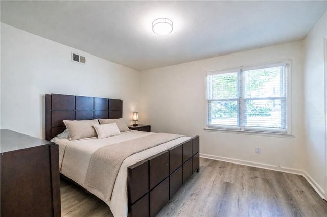 105 River Terrace Point, Roswell, GA 30076