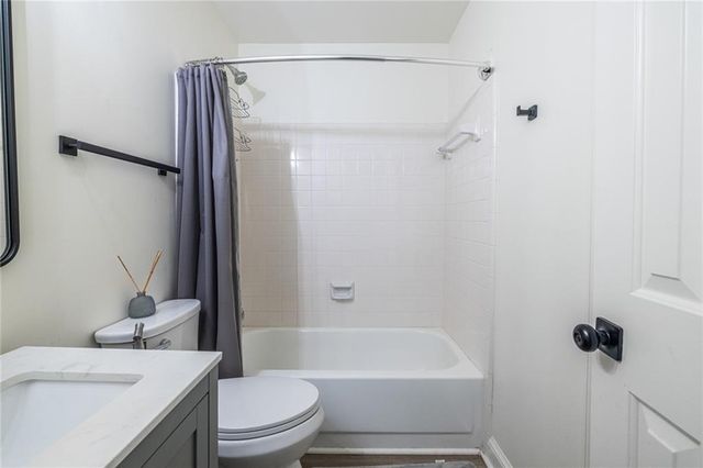 105 River Terrace Point, Roswell, GA 30076