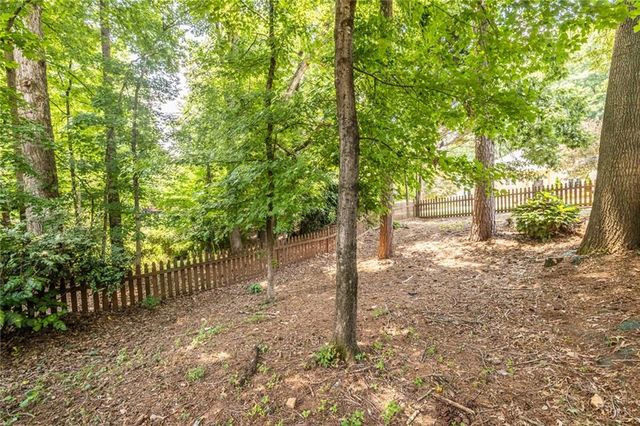 105 River Terrace Point, Roswell, GA 30076