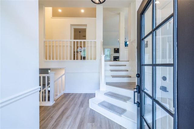 105 River Terrace Point, Roswell, GA 30076