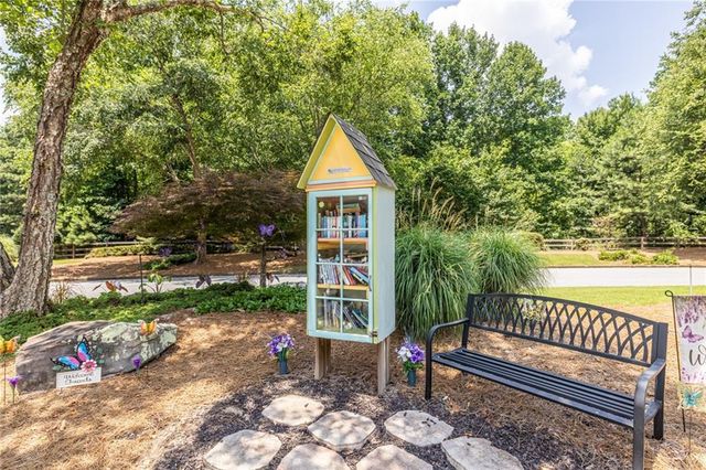 105 River Terrace Point, Roswell, GA 30076