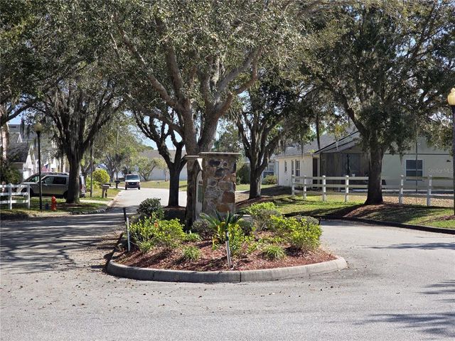 252 SADDLE RIDGE DRIVE, Davenport, FL 33896