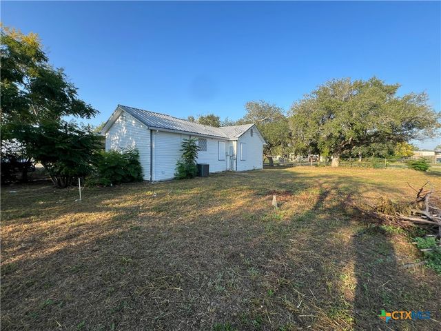 1009 Oak Street, Refugio, TX 78377