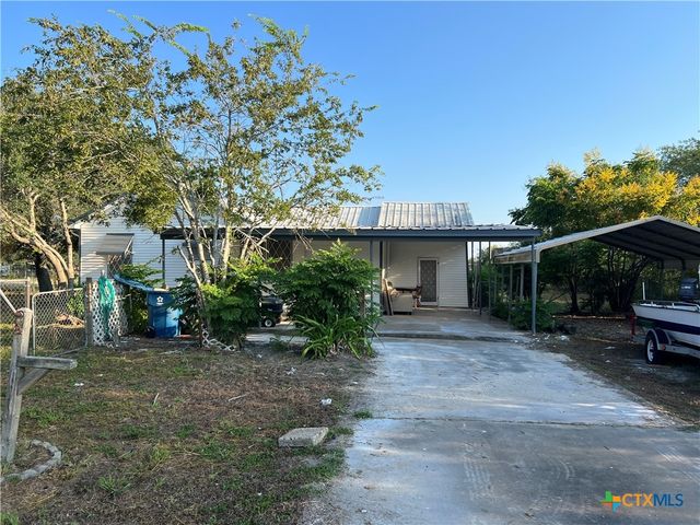 1009 Oak Street, Refugio, TX 78377