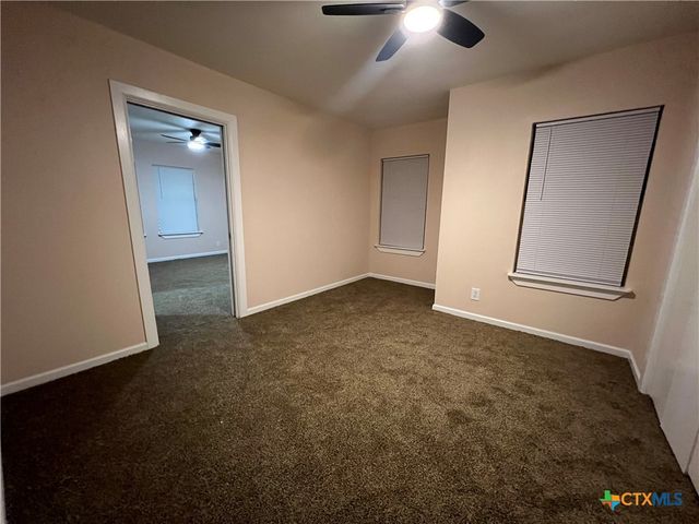 1009 Oak Street, Refugio, TX 78377