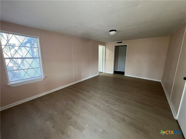 1009 Oak Street, Refugio, TX 78377