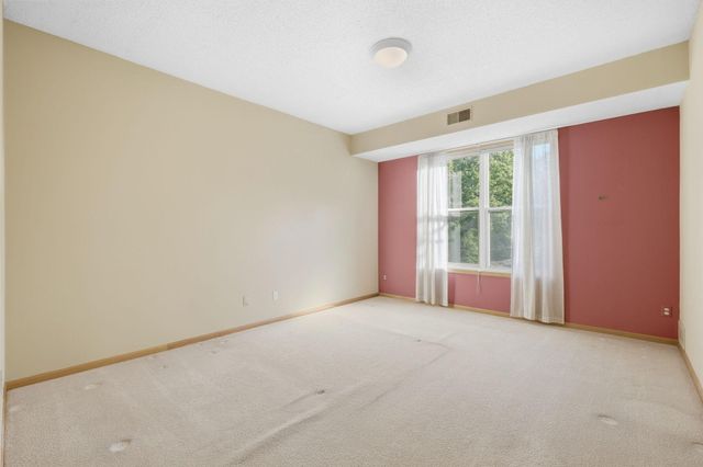 8500 Franlo Road 205, Eden Prairie, MN 55344