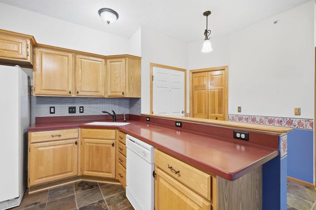 8500 Franlo Road 205, Eden Prairie, MN 55344