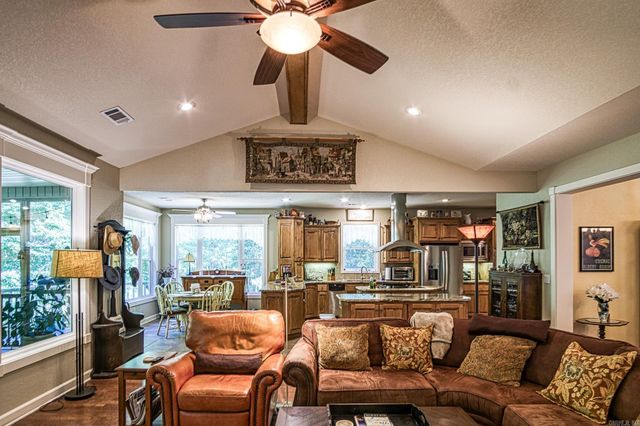 16 Sabiote Way, Hot Springs Village, AR 71909