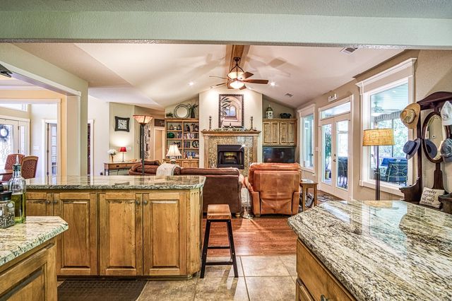 16 Sabiote Way, Hot Springs Village, AR 71909