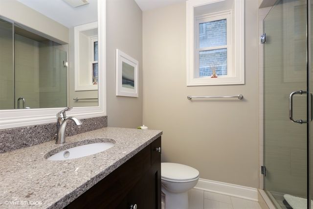 703 W MELROSE Street 3, Chicago, IL 60657
