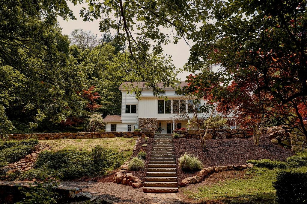 169 Mountain Road, Cornwall On Hudson, NY 12520