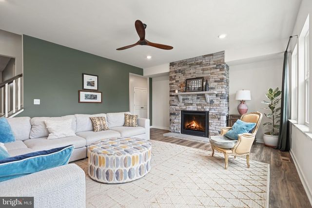 2114 WHITHORN HL, Jeffersonton, VA 22724