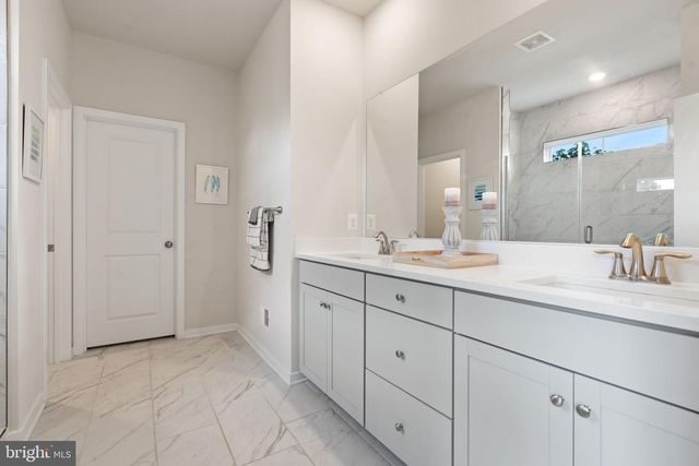 2114 WHITHORN HL, Jeffersonton, VA 22724