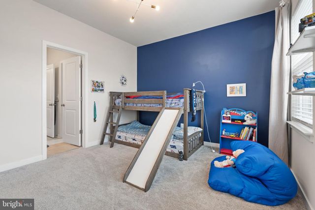 2114 WHITHORN HL, Jeffersonton, VA 22724