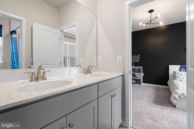 2114 WHITHORN HL, Jeffersonton, VA 22724