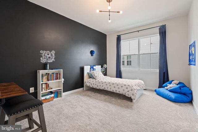 2114 WHITHORN HL, Jeffersonton, VA 22724