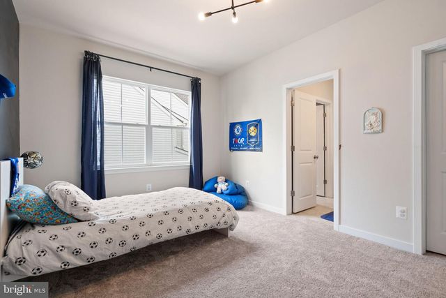 2114 WHITHORN HL, Jeffersonton, VA 22724