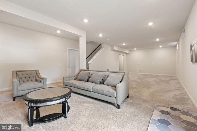 2114 WHITHORN HL, Jeffersonton, VA 22724