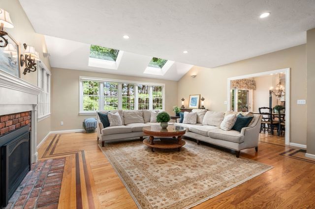 11 Brewer Drive, Westborough, MA 01581