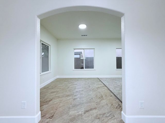 4330 E College Avenue, Visalia, CA 93292