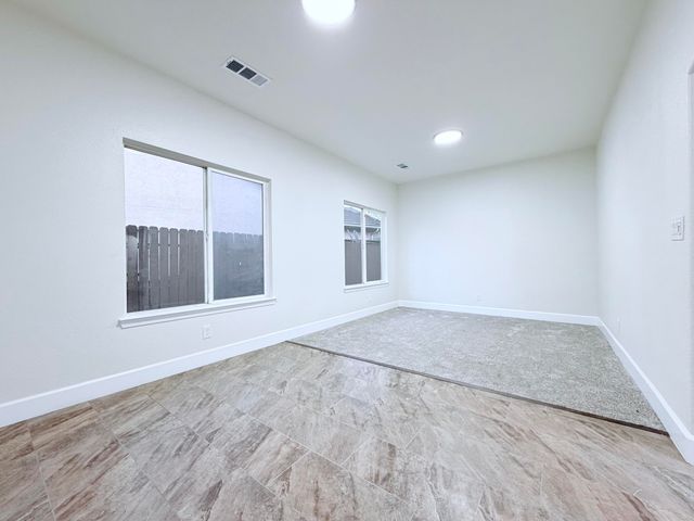 4330 E College Avenue, Visalia, CA 93292