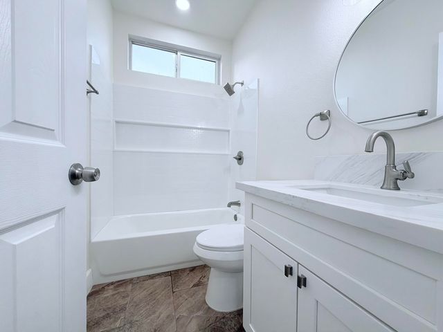 4330 E College Avenue, Visalia, CA 93292