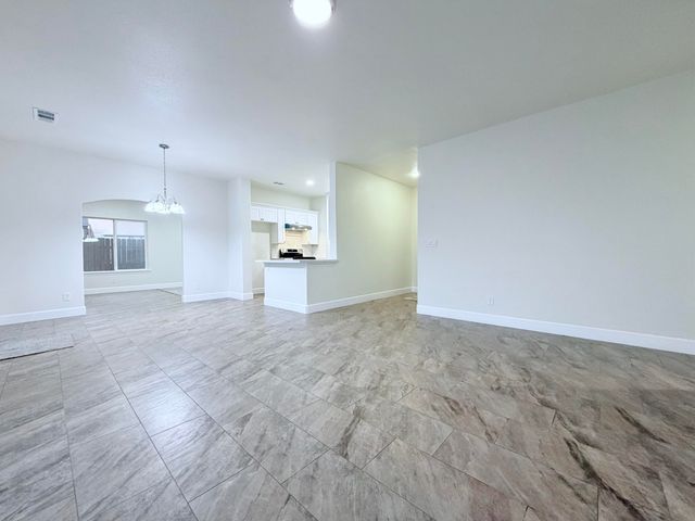 4330 E College Avenue, Visalia, CA 93292