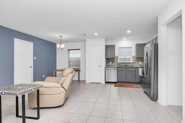 26698 Pools Creek Drive, Huntsville, TX 77320