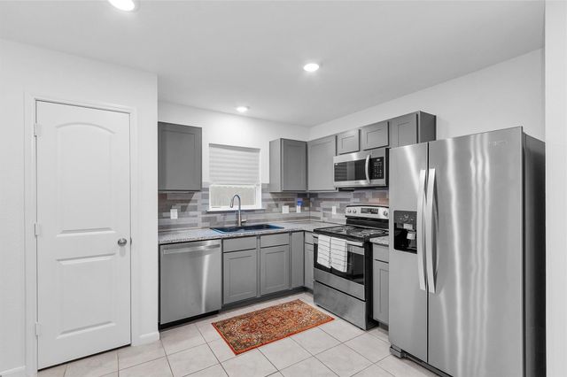 26698 Pools Creek Drive, Huntsville, TX 77320