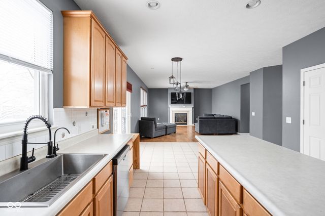 2048 Whitetail Court, Avon, IN 46123