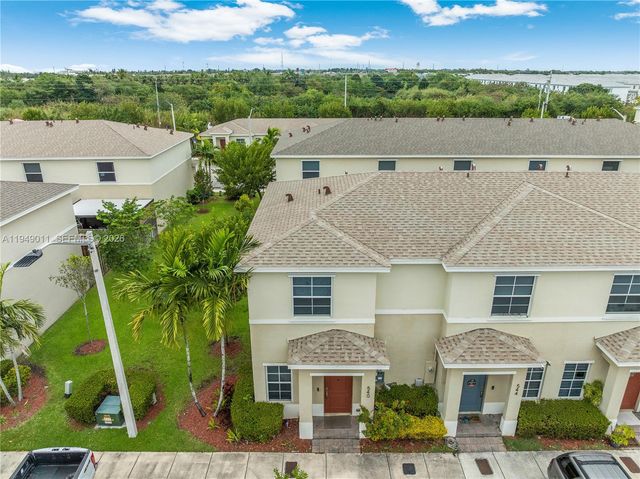 540 NE 5th Ln, Florida City, FL 33034