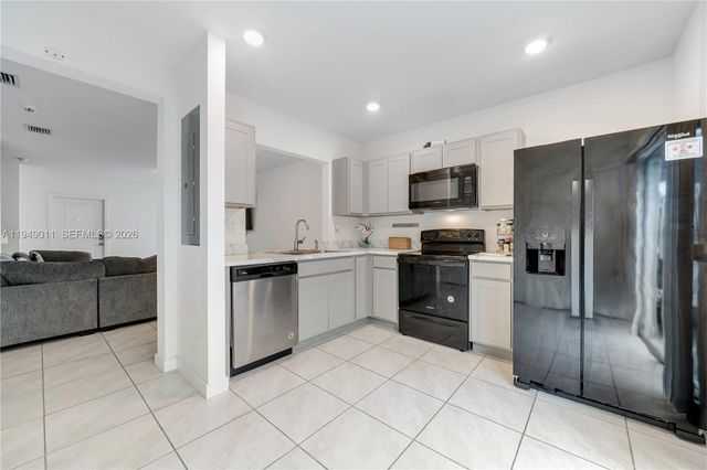 540 NE 5th Ln, Florida City, FL 33034