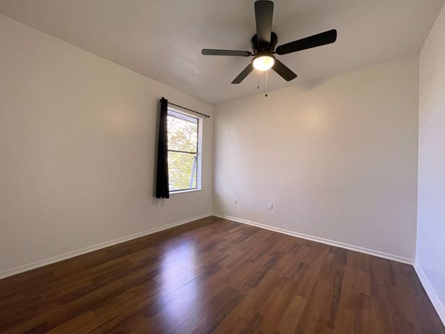 2105 Knoll Crest Drive, Arlington, TX 76014