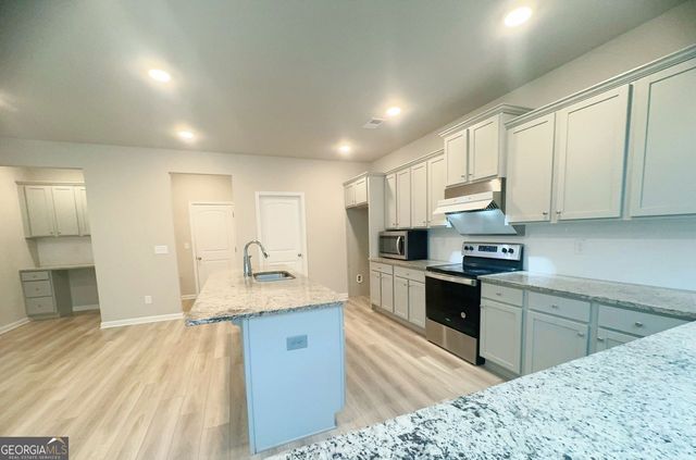 446 Sawmill Trace, Hampton, GA 30228