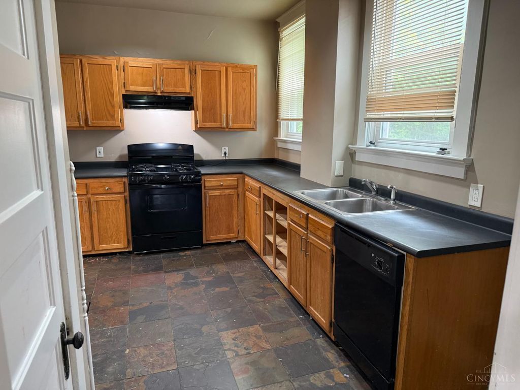 4166 Copperfield Lane, Cincinnati, OH 45238