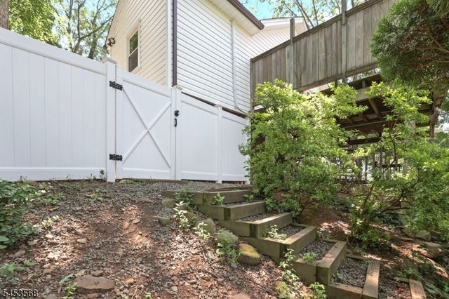 74 Leather Stocking Path, Lincoln Park Boro, NJ 07035