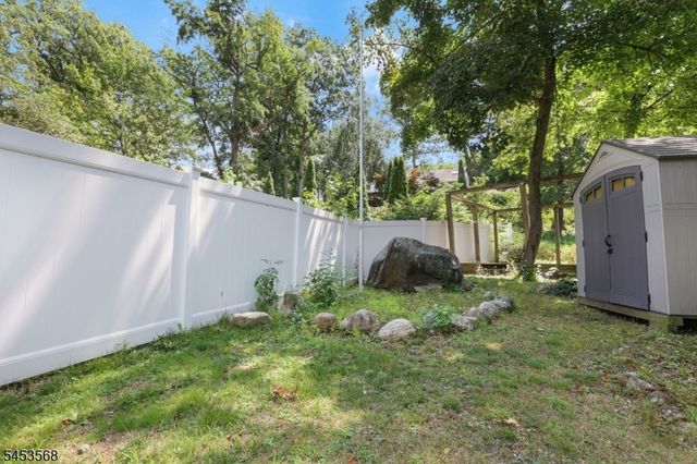 74 Leather Stocking Path, Lincoln Park Boro, NJ 07035