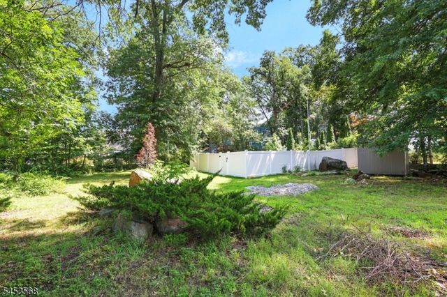 74 Leather Stocking Path, Lincoln Park Boro, NJ 07035