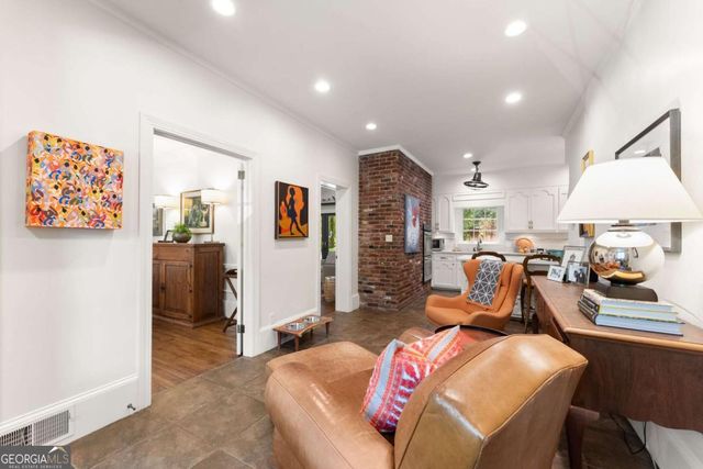 1812 Valley Road NE, Gainesville, GA 30501
