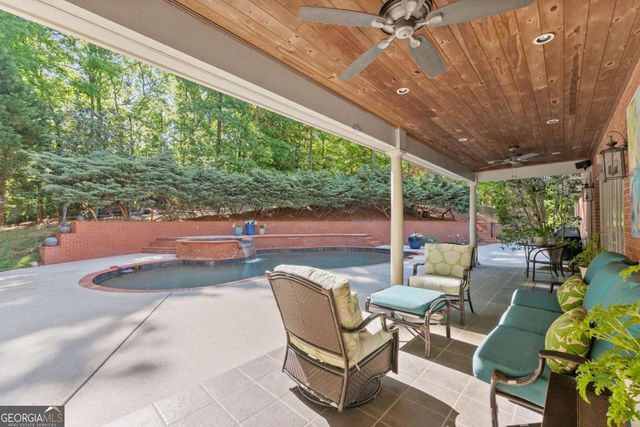 1812 Valley Road NE, Gainesville, GA 30501
