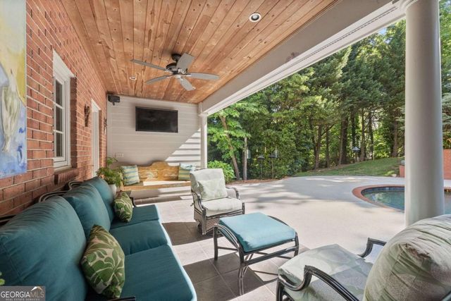 1812 Valley Road NE, Gainesville, GA 30501