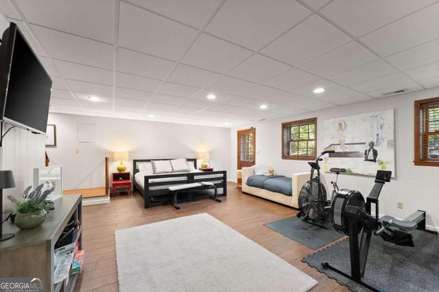 1812 Valley Road NE, Gainesville, GA 30501