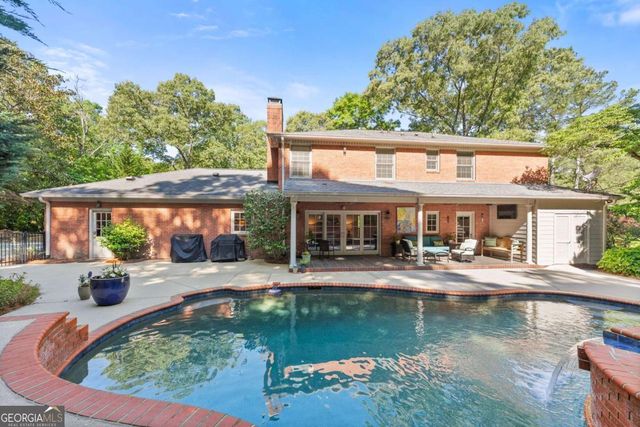 1812 Valley Road NE, Gainesville, GA 30501