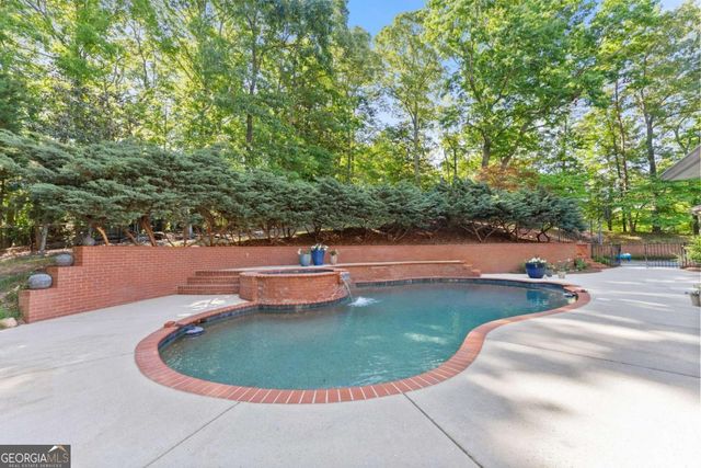 1812 Valley Road NE, Gainesville, GA 30501