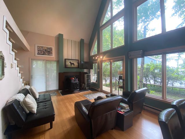 52 Mud Point South, Alburgh, VT 05440